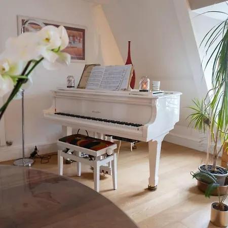 Parisian Elegance - 17th Arr Paris